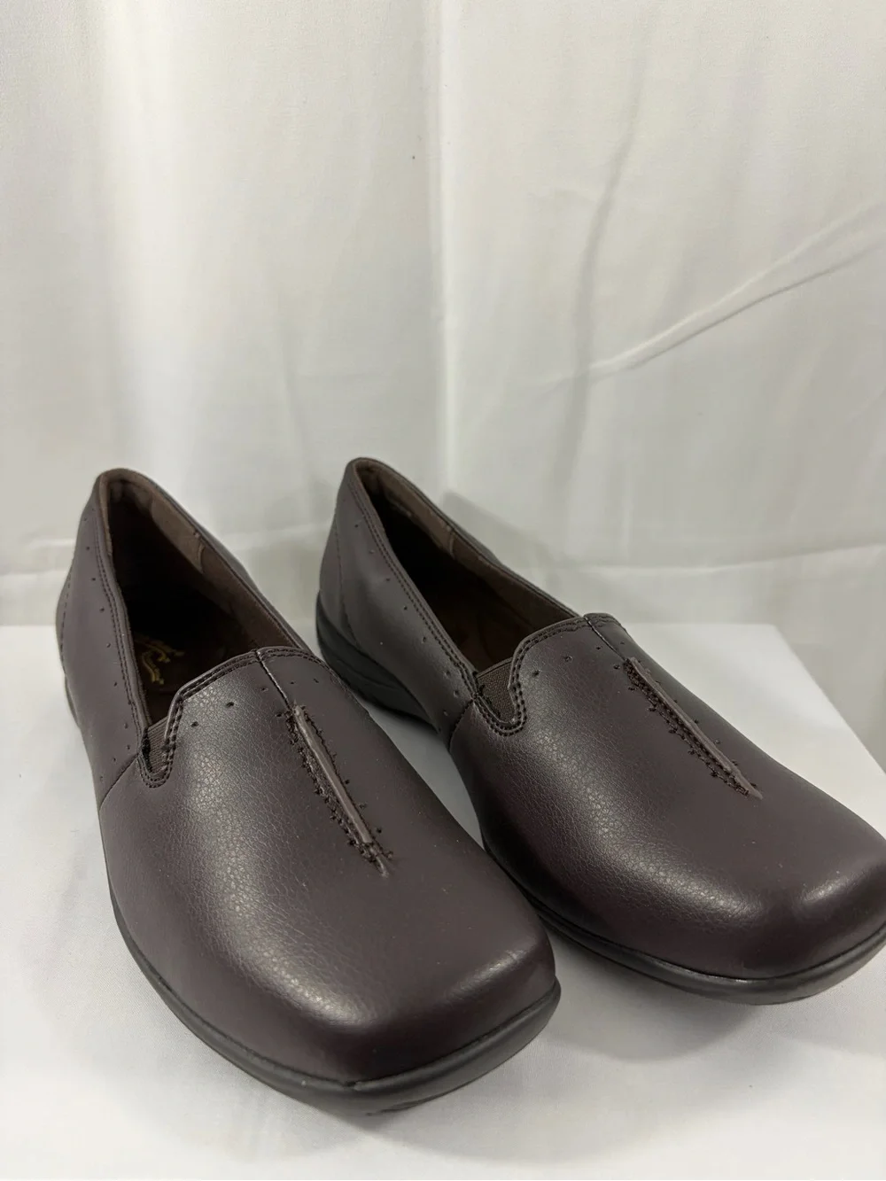 NWT Easy Street Women’s Size 9.5 Dark Brown Slip On Loafers